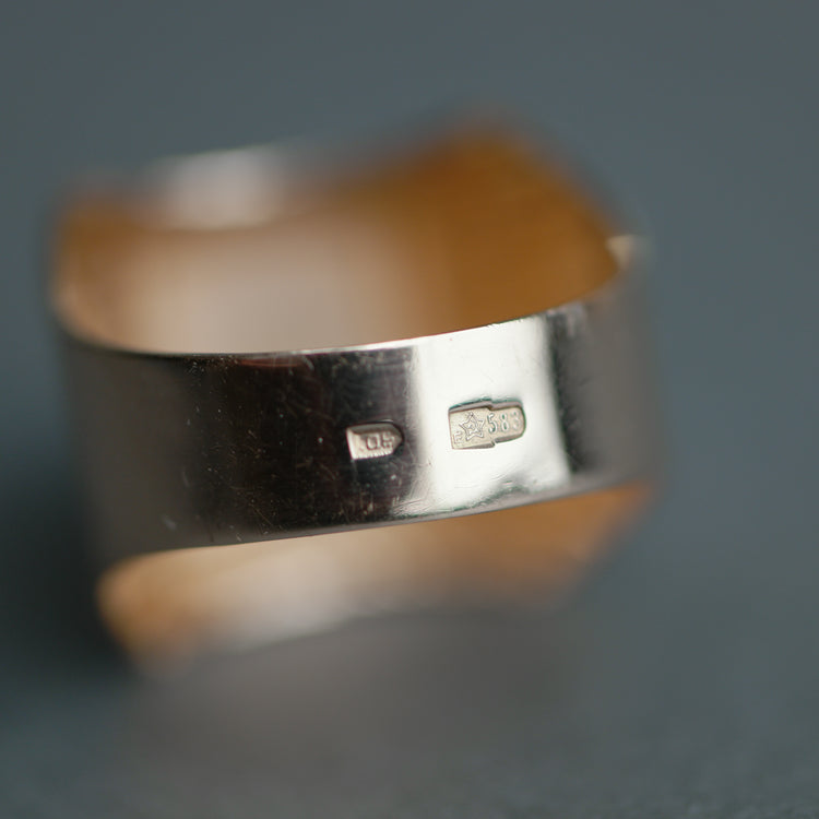 Vintage 14k Gold Wide Grooved Squared Signet Ring
