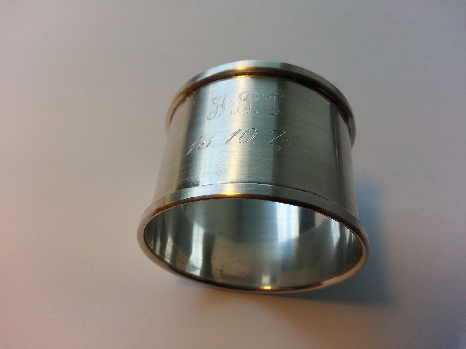 Vintage 1973 solid silver napkin ring Birmingham Henry Griffiths & Sons Gift