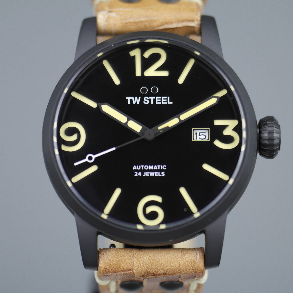 TW Steel Automatic Black Lässige Armbanduhr mit braunem Lederarmband