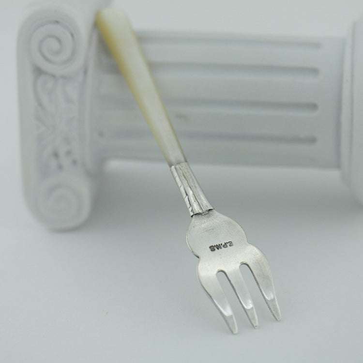 Antique silver plated fork with Nacre / Mother of pearl handle British Empire