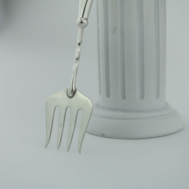Antique 1923 sterling silver fork with Nacre / MOP handle Birmingham