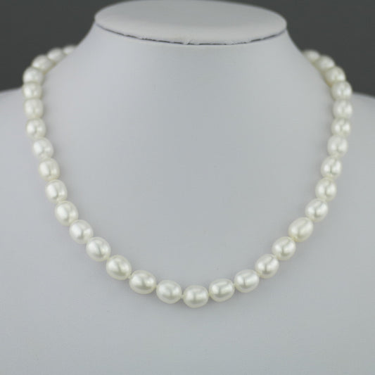 Kyoto Pearls necklace with 9ct gold dual color clasp