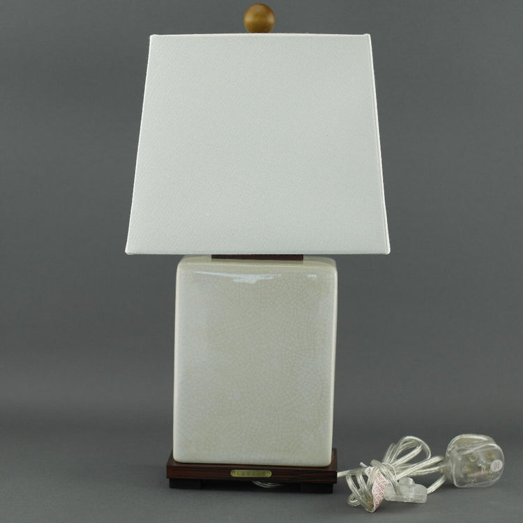 Ralph Lauren Chinese Porcelain Cream Crackle Traditional Chinese Meredith Table Lamp