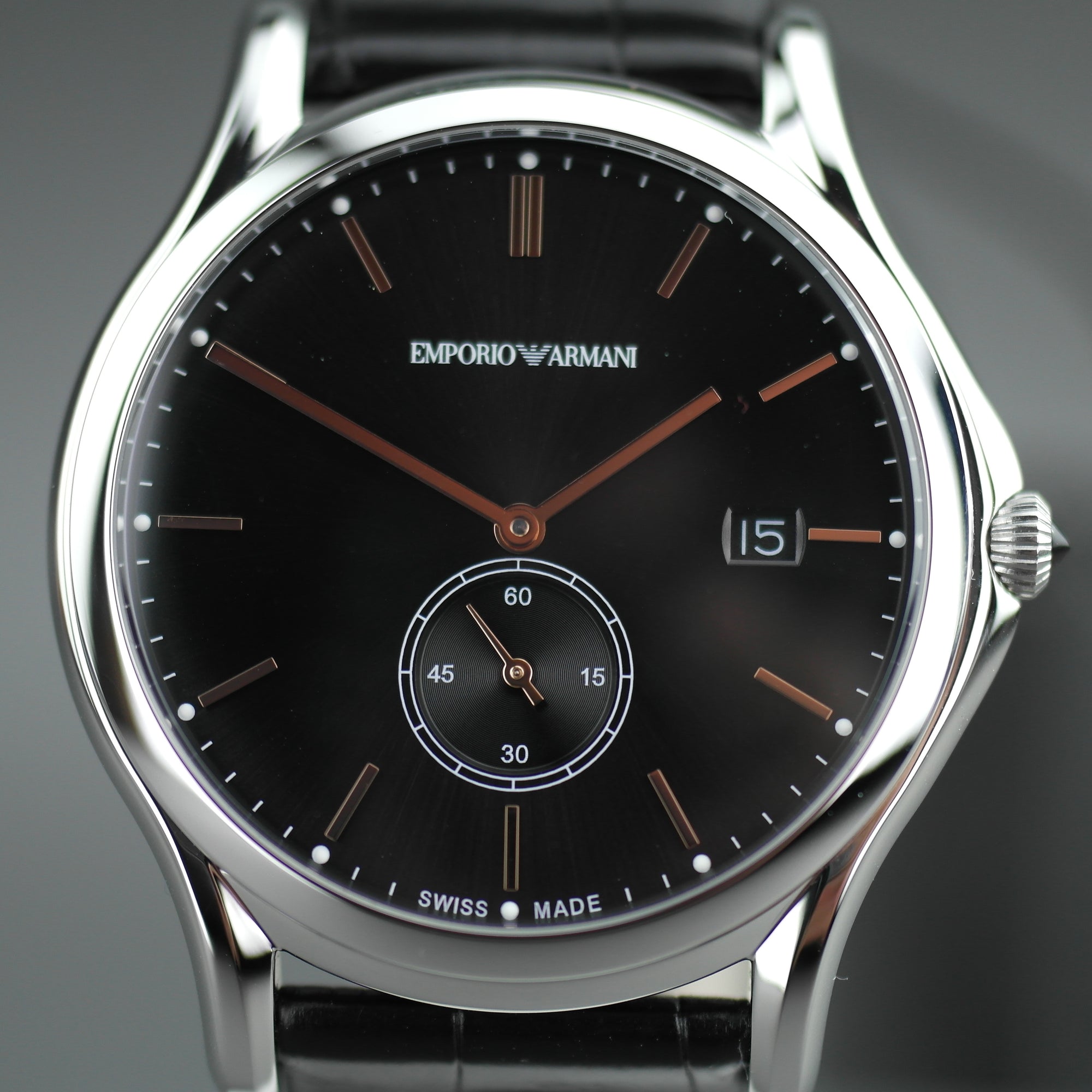 Emporio Armani Classic Swiss Reloj de pulsera de acero inoxidable con correa de cuero