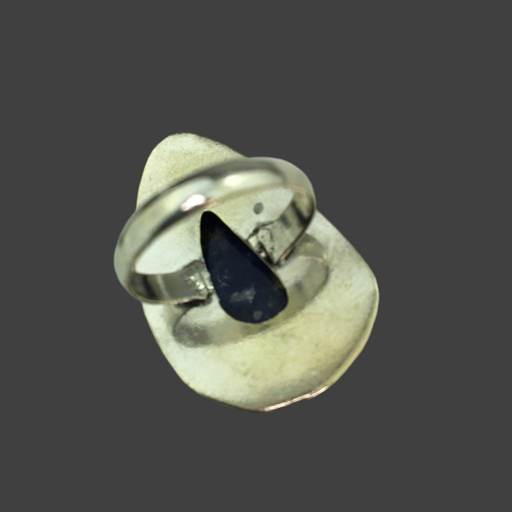 Vintage sterling silver ring with Lapis Lazurite cabochon
