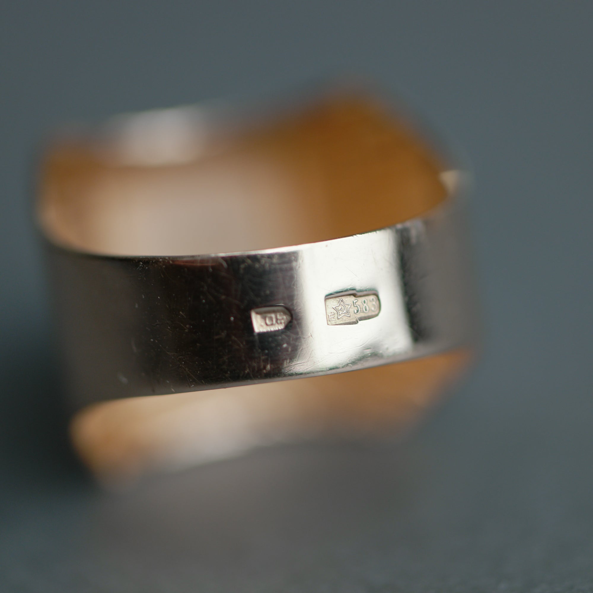 Vintage 14k Gold Wide Grooved Squared Signet Ring