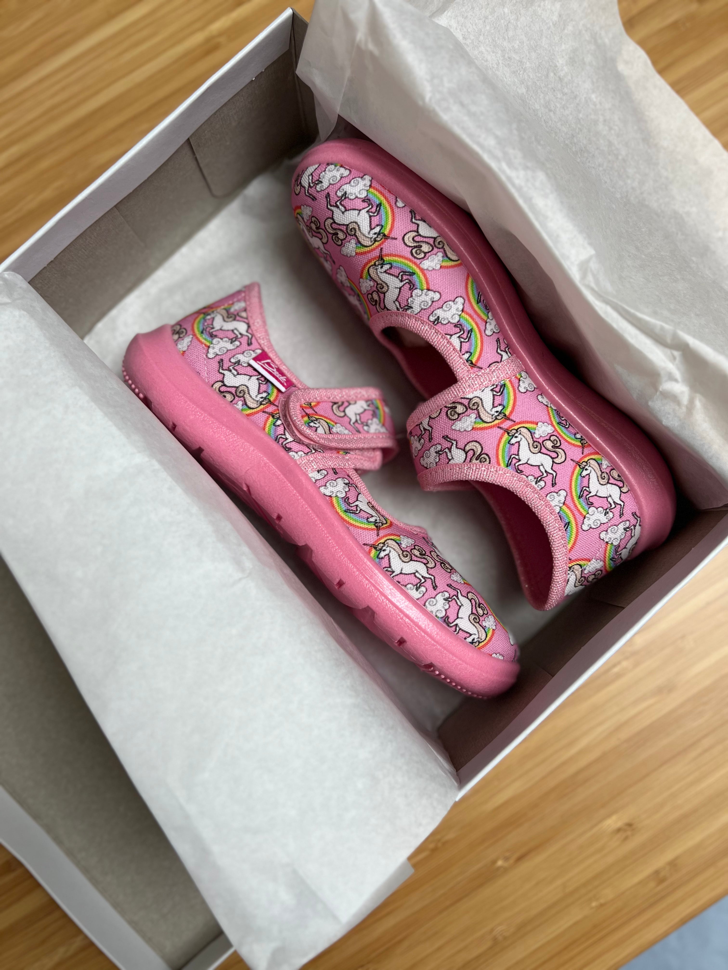 Beck Cotton Rainbow Pink Shoes White Unicorns UK kids Size 12 EU 31 slippers great for dancing or climbing