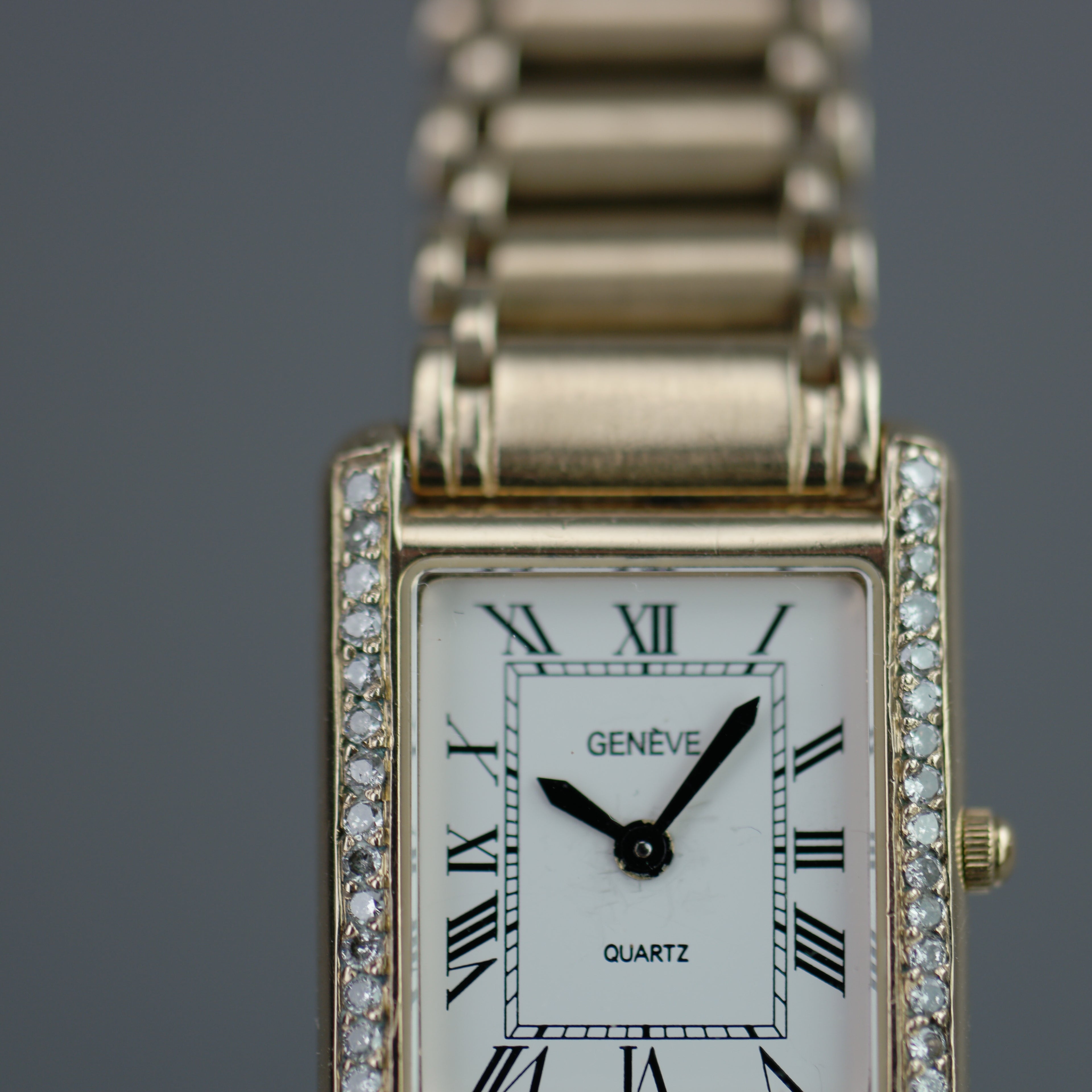 Geneve Ladies Solid 9ct Gold wristwatch - Diamond Bezel - Sapphire Crystal - Roman Dial - UK Hallmarked