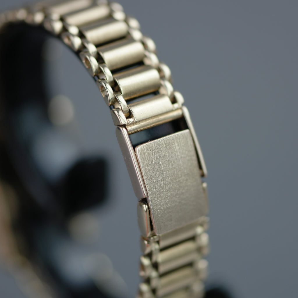 Geneve Ladies Solid 9ct Gold wristwatch - Diamond Bezel - Sapphire Crystal - Roman Dial - UK Hallmarked