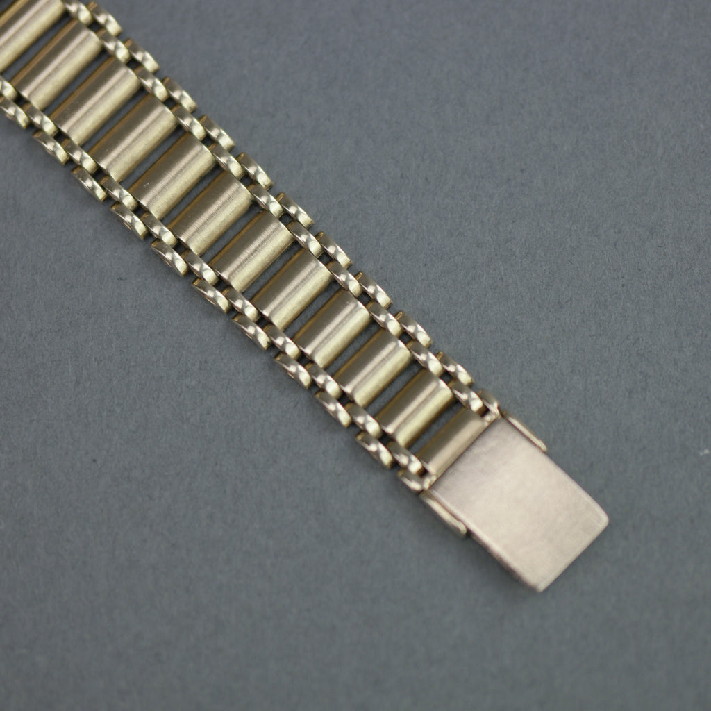 Geneve Ladies Solid 9ct Gold wristwatch - Diamond Bezel - Sapphire Crystal - Roman Dial - UK Hallmarked