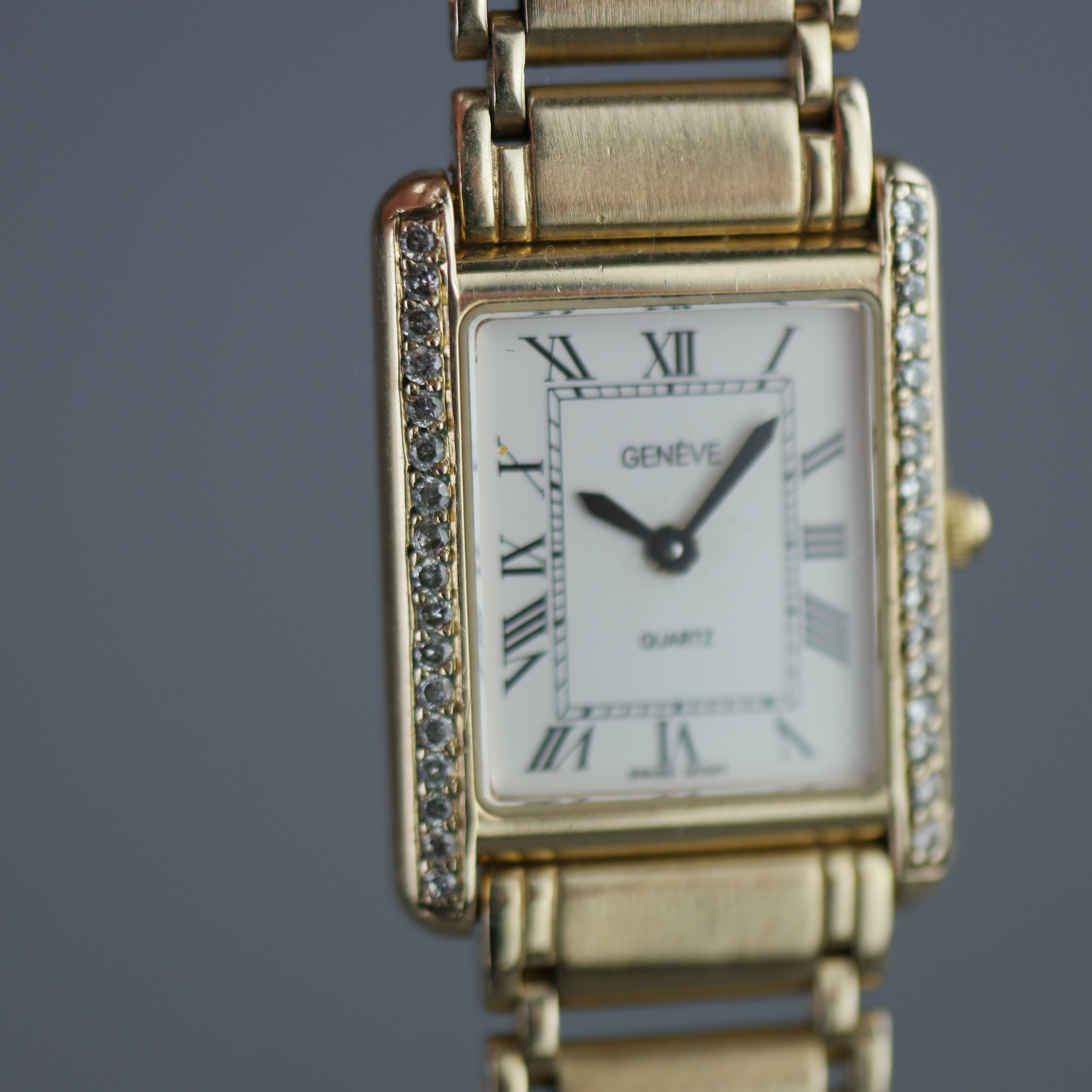 Geneve Ladies Solid 9ct Gold wristwatch - Diamond Bezel - Sapphire Crystal - Roman Dial - UK Hallmarked