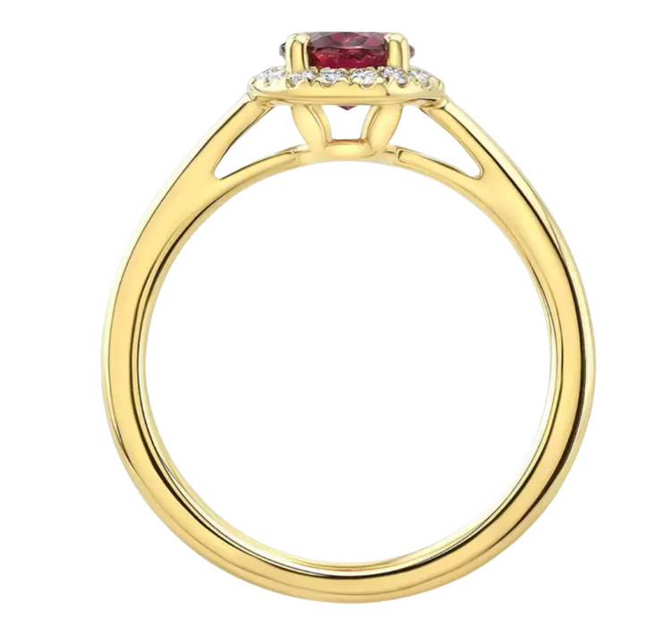 Oval Cut Garnet & 0.13ctw Diamond Ring, 14ct Yellow Gold