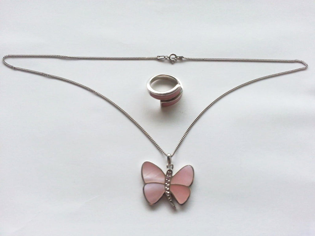 Sterling silver ring and butterfly charm pendant neck chain necklace Nacre MOP