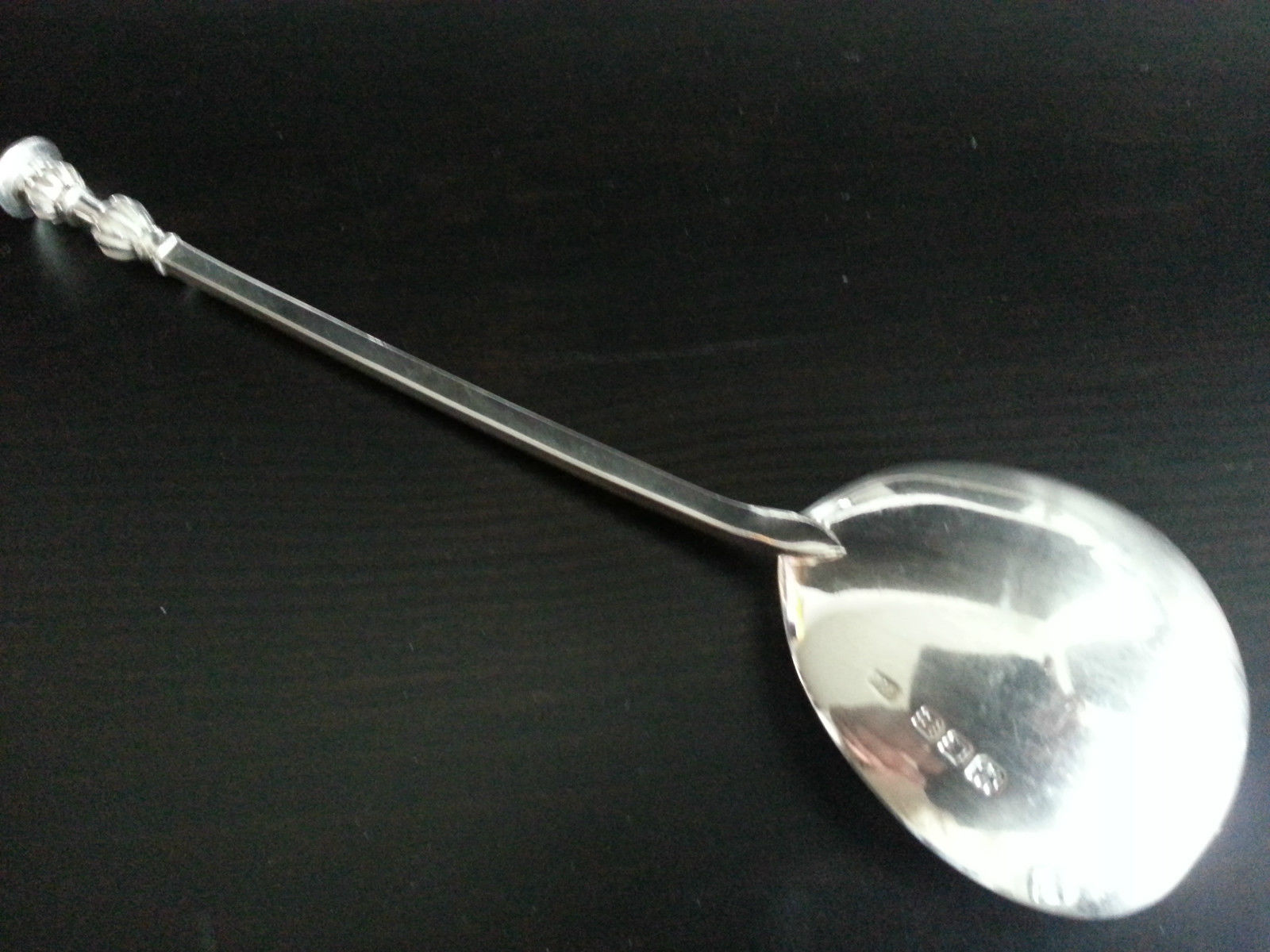 Antique 1932 sterling silver spoon from William Fearn London