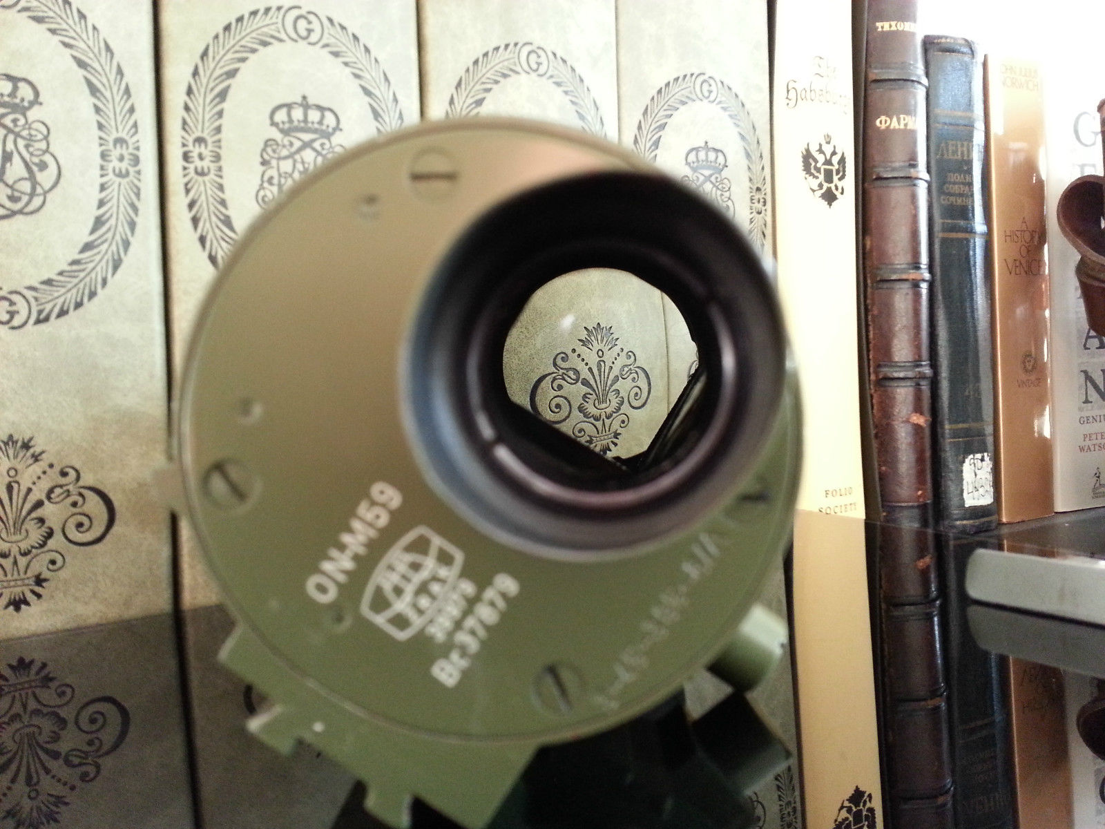 Alcance de visión monocular vintage ZRAK M-59 excedente genuino