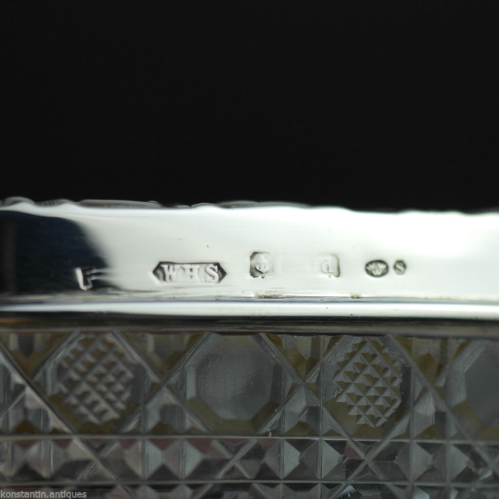 Antigua caja de baratijas de vidrio tallado con tapa de plata de ley de 1903