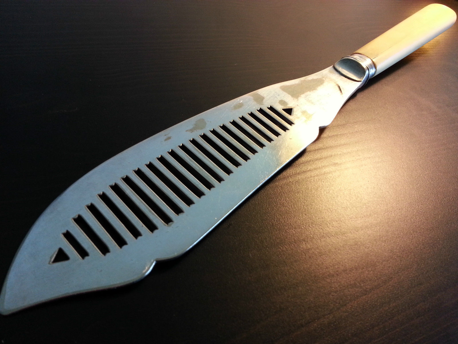 Antikes, versilbertes, verziertes Serviermesser aus dem britischen Empire