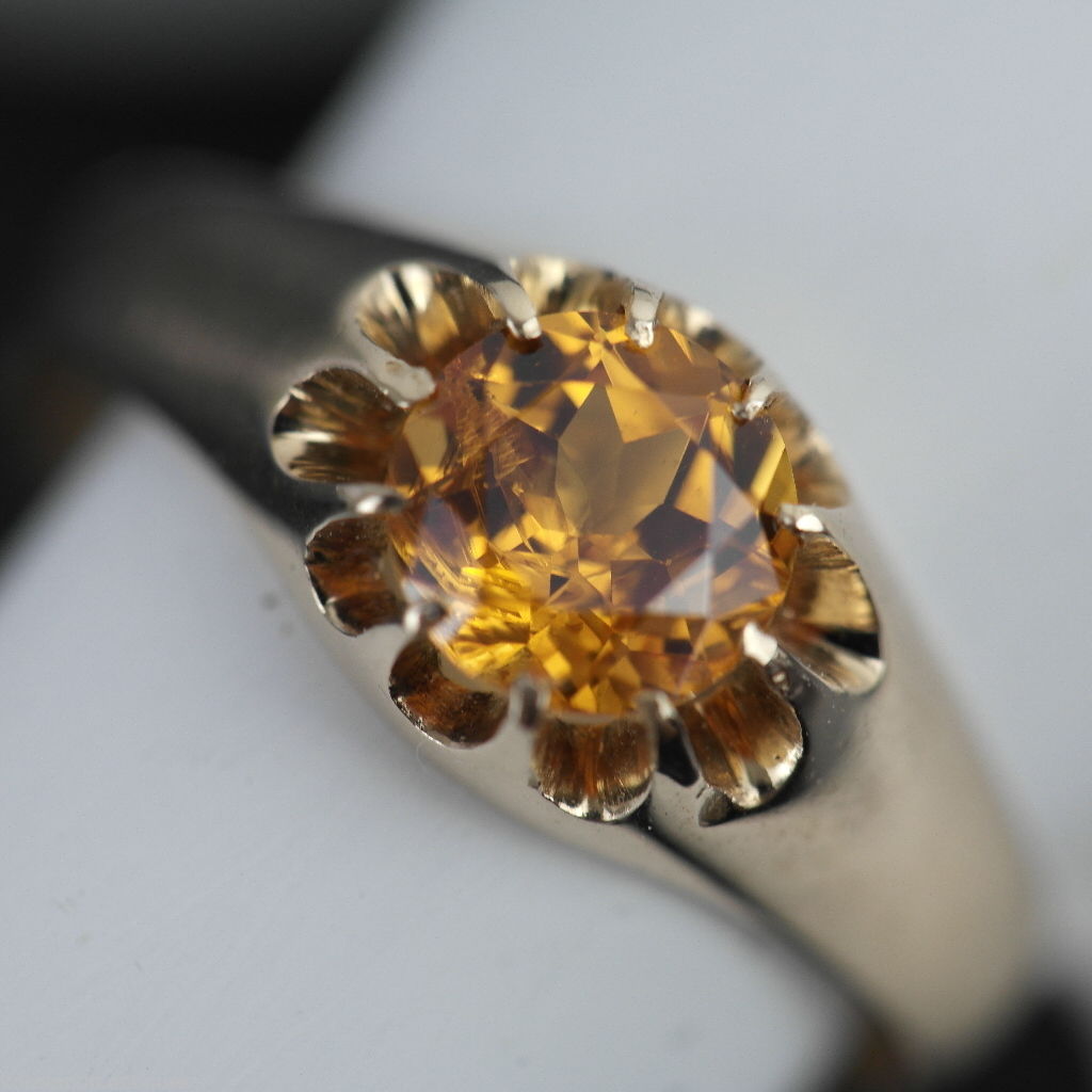 Anillo de oro antiguo de 14 quilates con topacio imperial talla brillante 56 Imperio Ruso