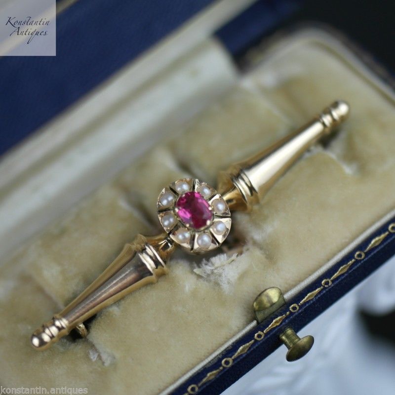 Antike kaiserlich-russische Brosche aus 56 Gold mit Rubin und Perlen aus dem Jahr 1909 – Au Diamant du cap