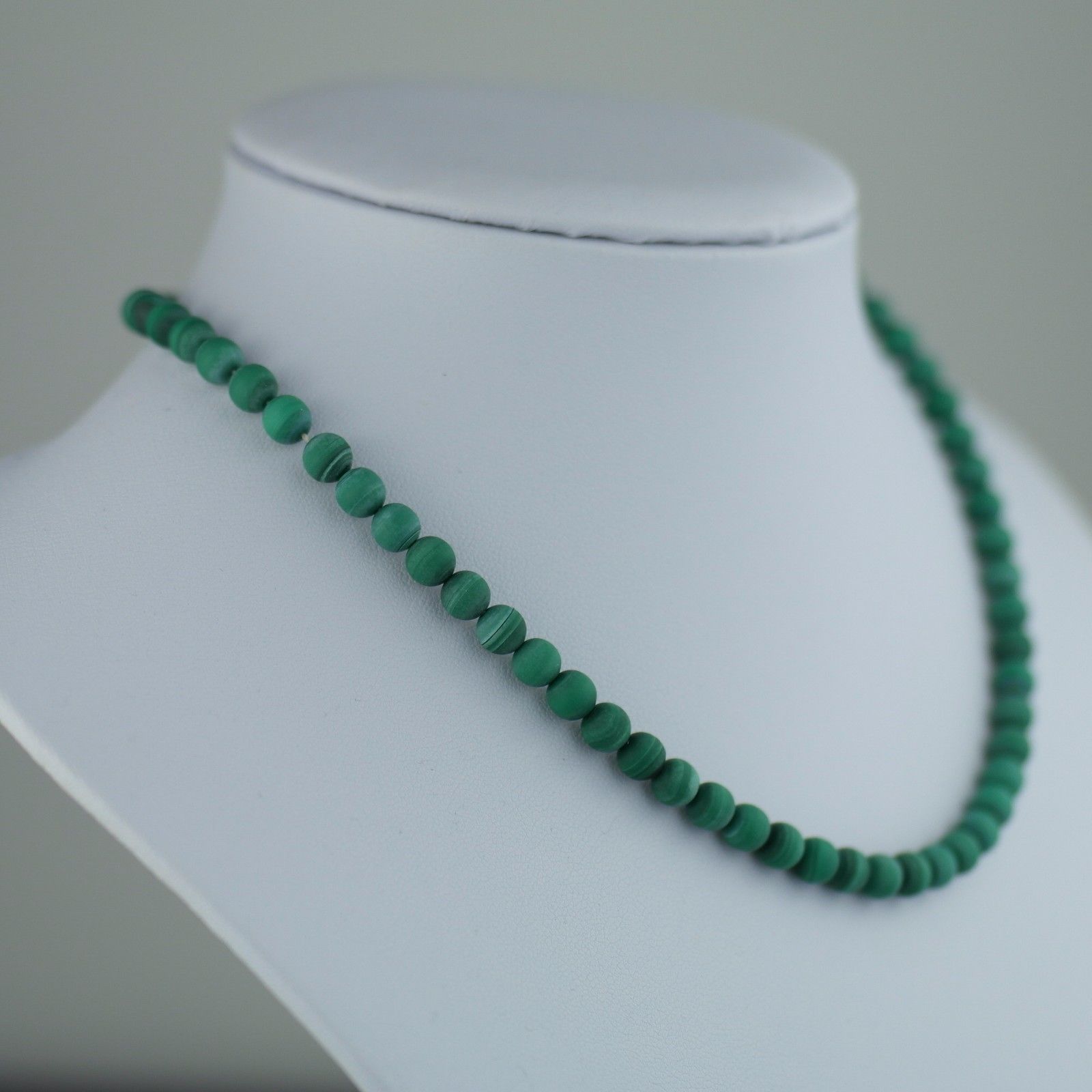 Antique malachite beads necklace with solid silver lock Portugal