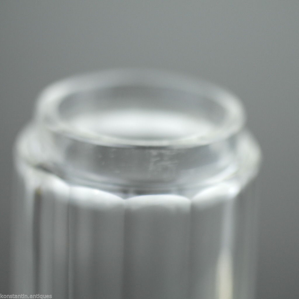 Antigua botella de tocador de vidrio tallado de 1907 con tapa de plata maciza de Londres