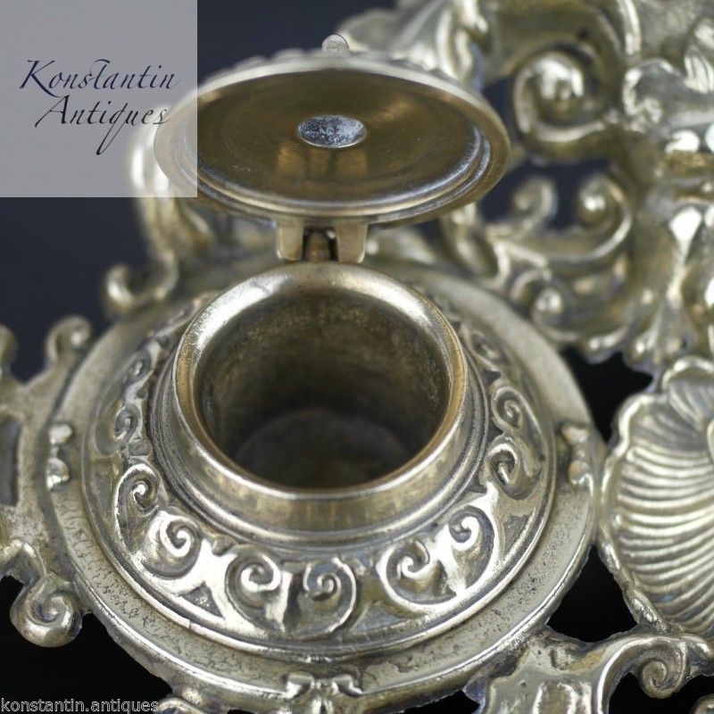 Antikes Doppeltintenfass aus massivem Messing mit Ornamenten aus dem britischen Empire