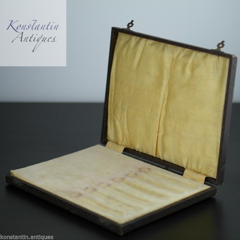 Vintage box for butter knives brown British Empire