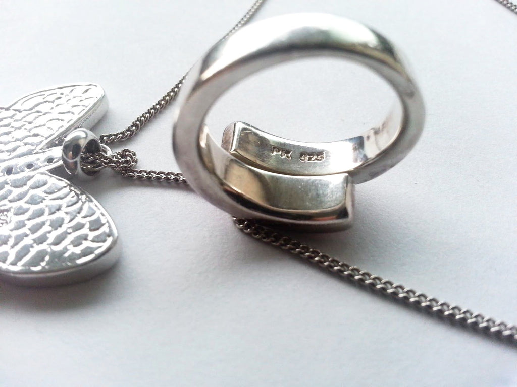 Sterling silver ring and butterfly charm pendant neck chain necklace Nacre MOP