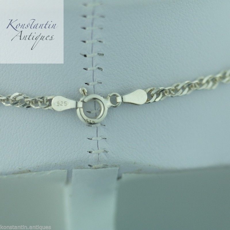 Vintage-Kreuz aus Sterlingsilber mit Opalstein an der Kette 925 Suarti Indonesien