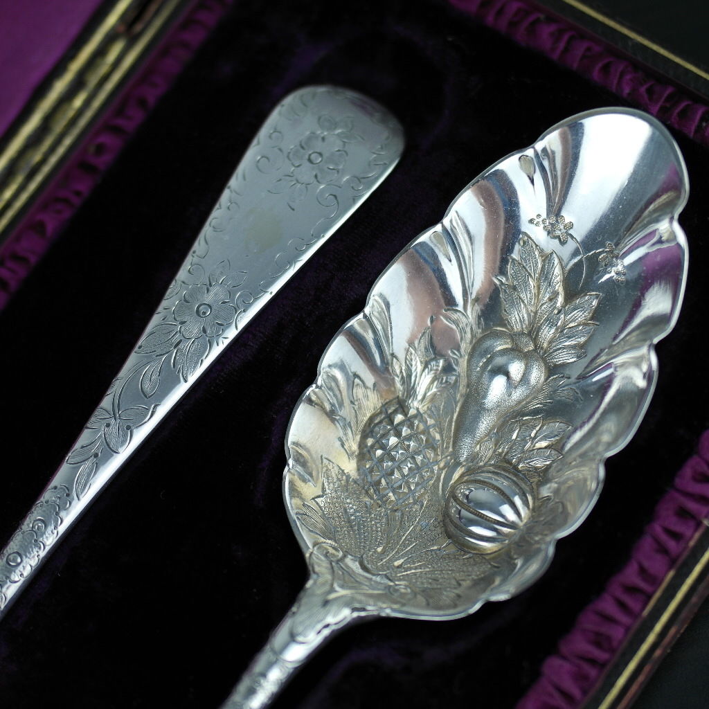 Antikes Paar Obstlöffel aus Sterlingsilber aus dem Jahr 1797, London, georgianische Ära, Britisches Empire