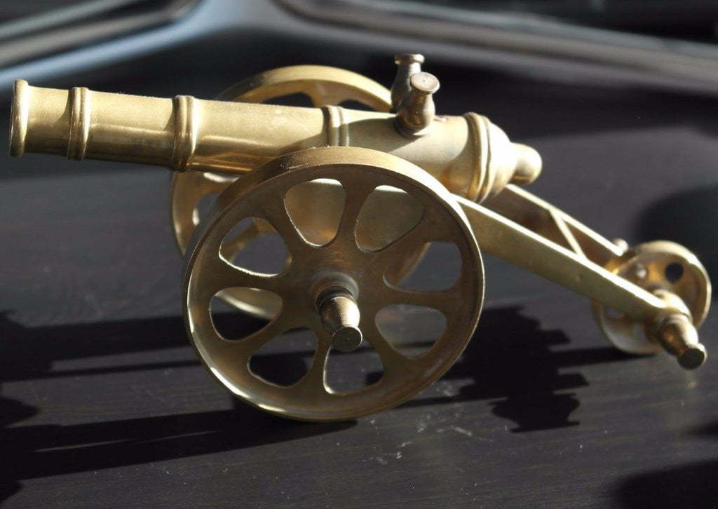 Vintage model Antique cannon brass statue British Empire with wheels