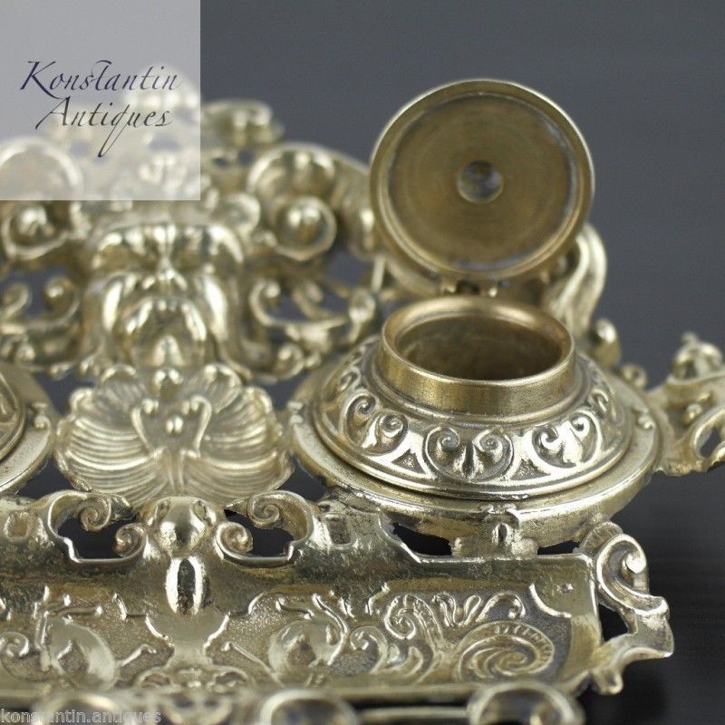 Antikes Doppeltintenfass aus massivem Messing mit Ornamenten aus dem britischen Empire