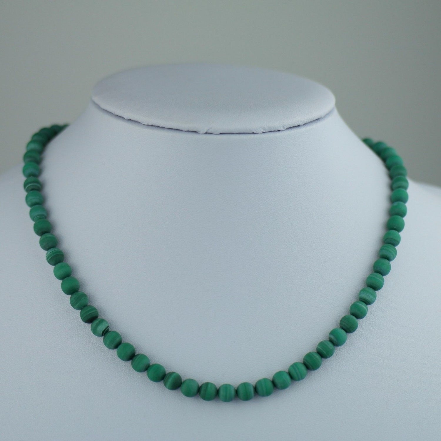 Antique malachite beads necklace with solid silver lock Portugal ...