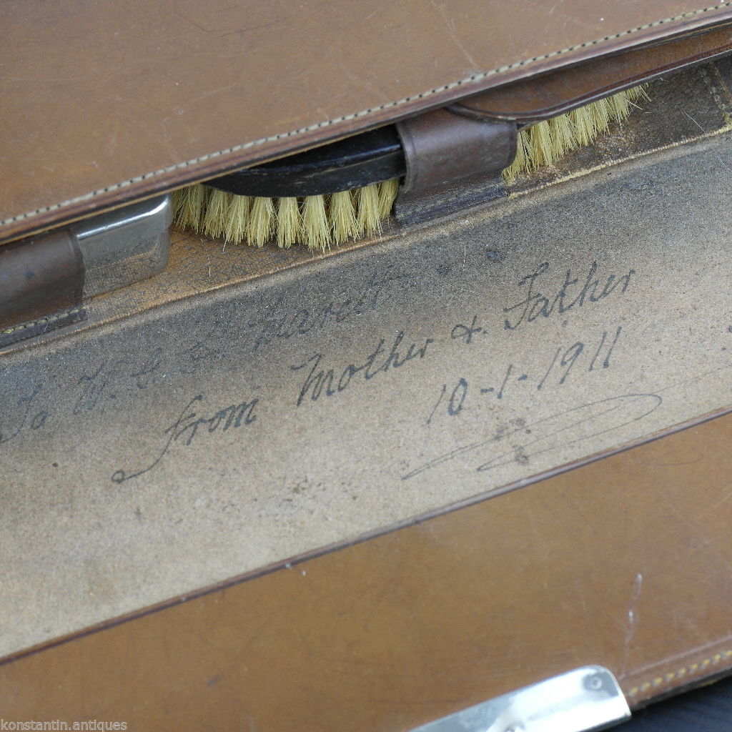 Antiker Original-Soldaten-Hygienekoffer aus Leder aus dem Jahr 1911