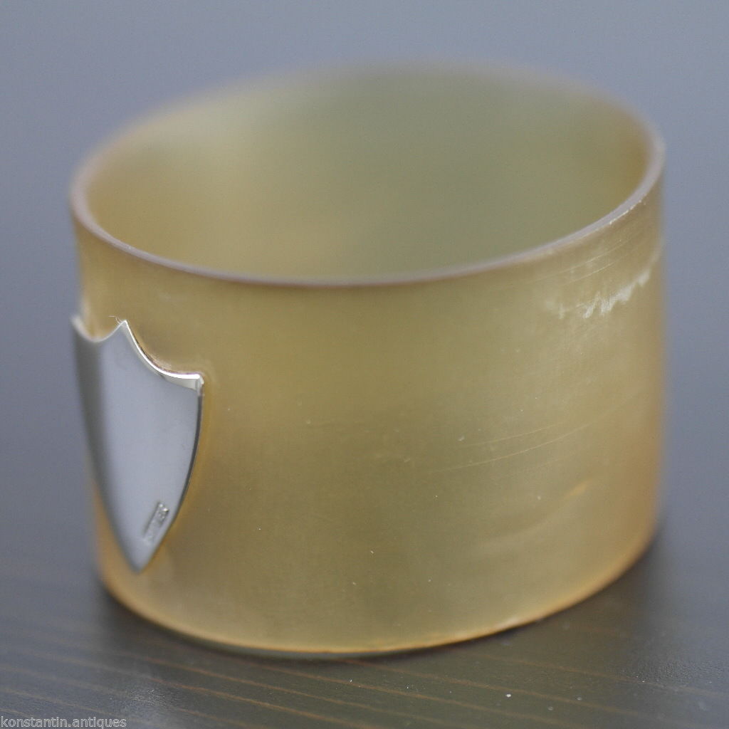 Servilletero antiguo de cuerno escocés con escudo de plata maciza