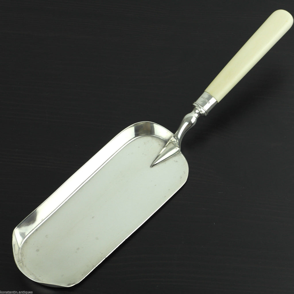 Antikes riesiges Serviertablett aus massivem Silber aus Sheffield
