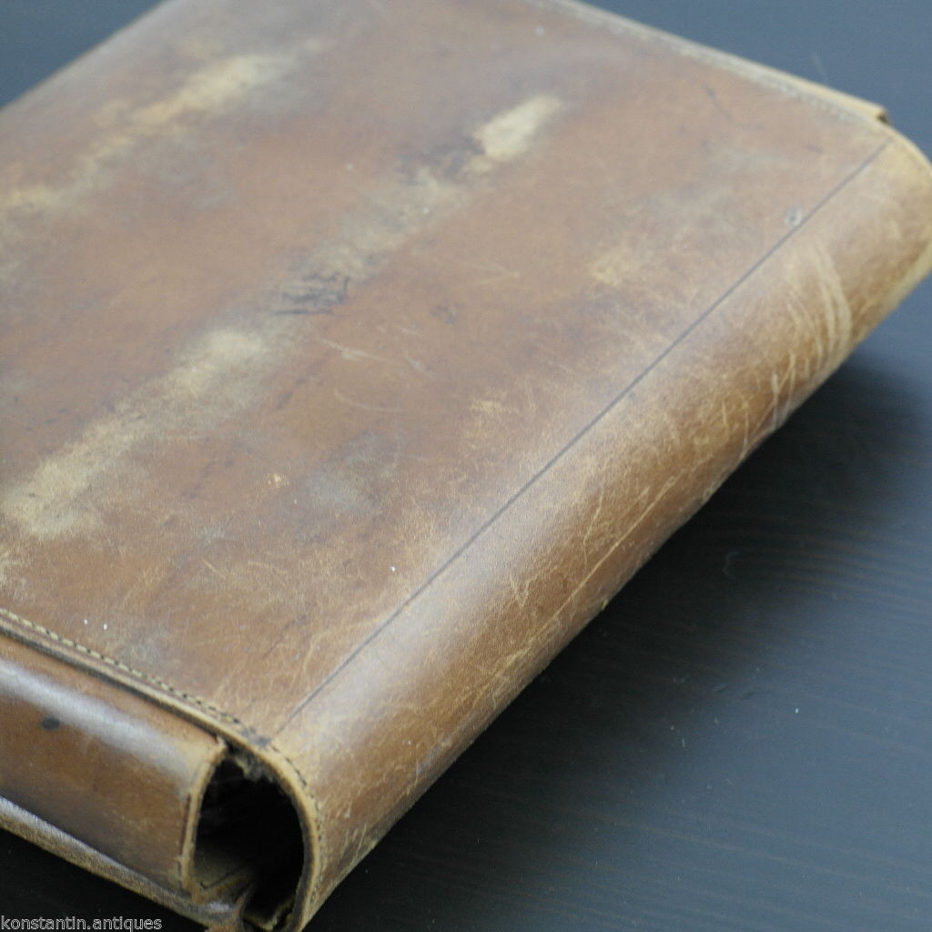 Antiker Original-Soldaten-Hygienekoffer aus Leder aus dem Jahr 1911