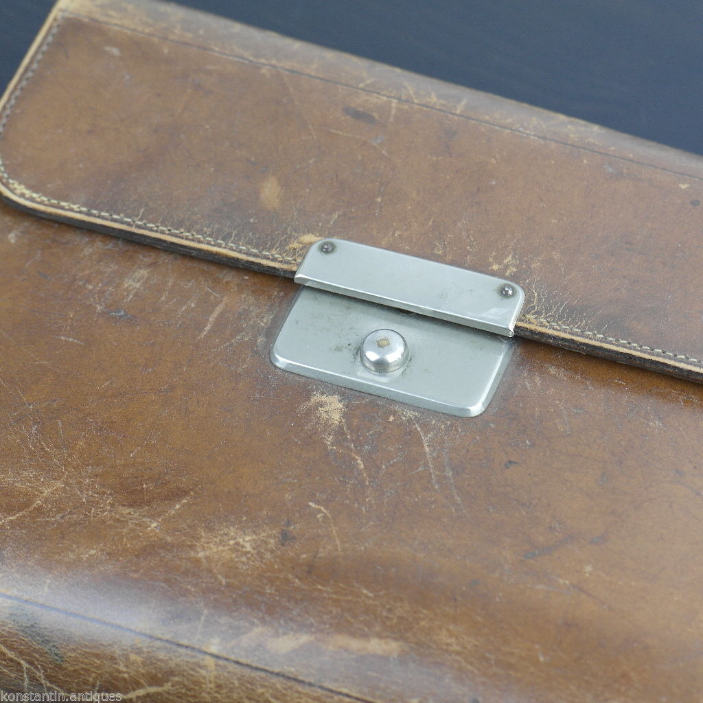 Antiker Original-Soldaten-Hygienekoffer aus Leder aus dem Jahr 1911