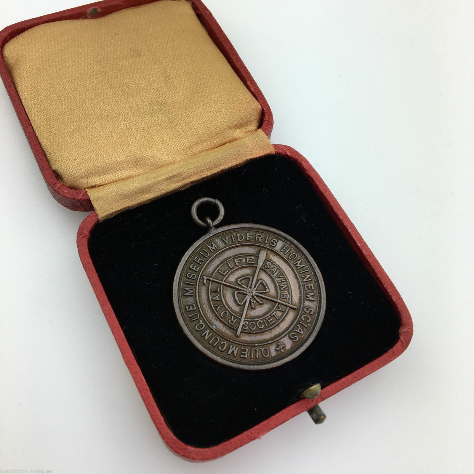 ROYAL LIFE SAVING SOCIETY MEDAL ESTABLISHED 1891 boxed c.1939