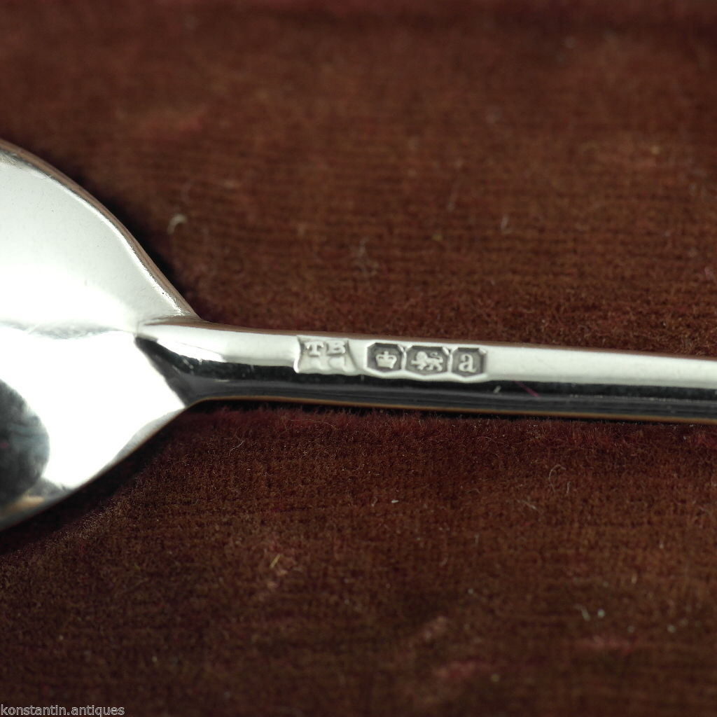 Antique 1916 set solid silver spoons for crushing sugar from Thomas Bradbury