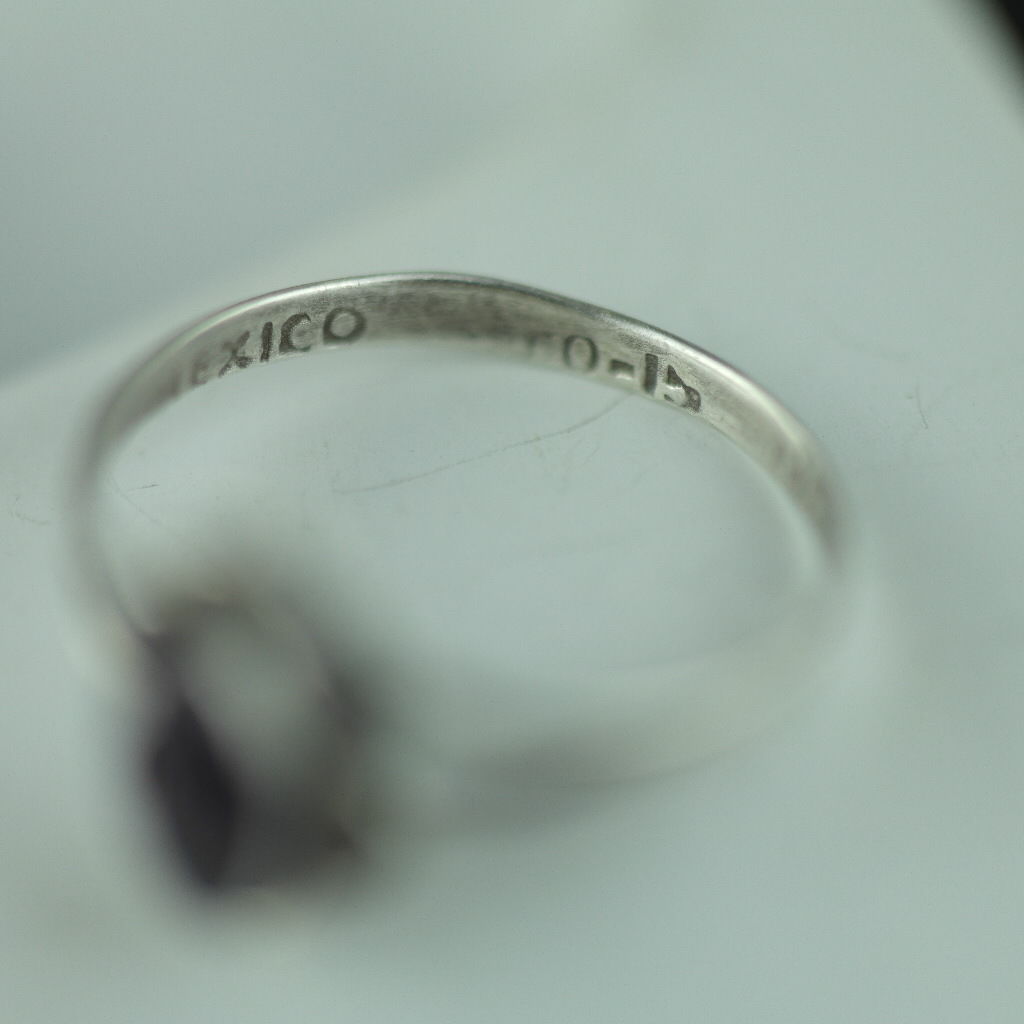 Vintage sterling silver ring with Amethyst flower ornament