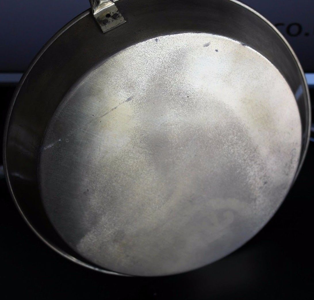 Vintage Asian China / Japan motive ornamented pan wall décor great gift