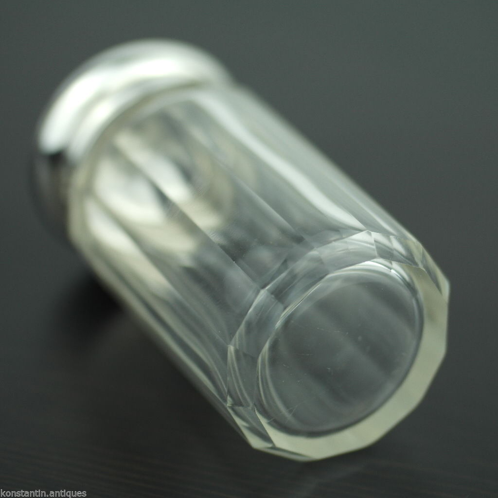 Antigua botella de tocador de vidrio tallado de 1927 con tapa de plata maciza Londres