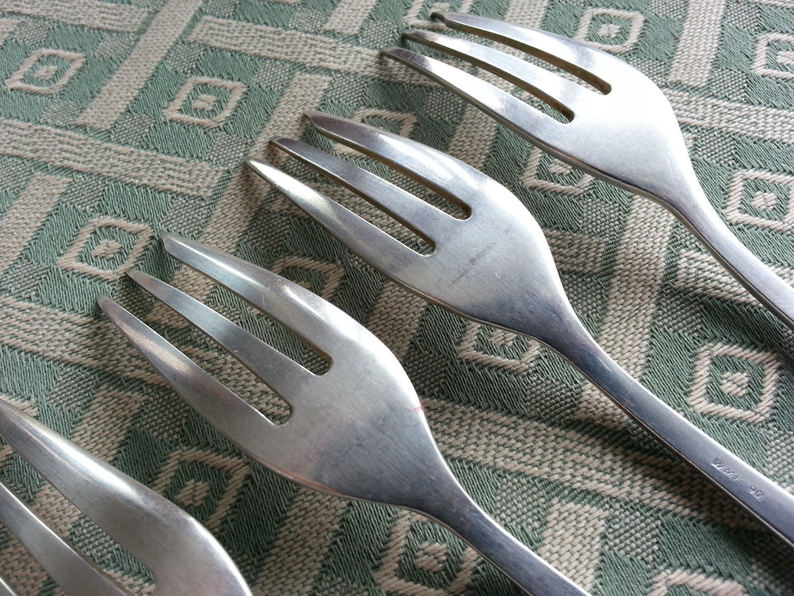 Antikes, versilbertes WMF-Set mit sechs Dessertgabeln von höchster Qualität