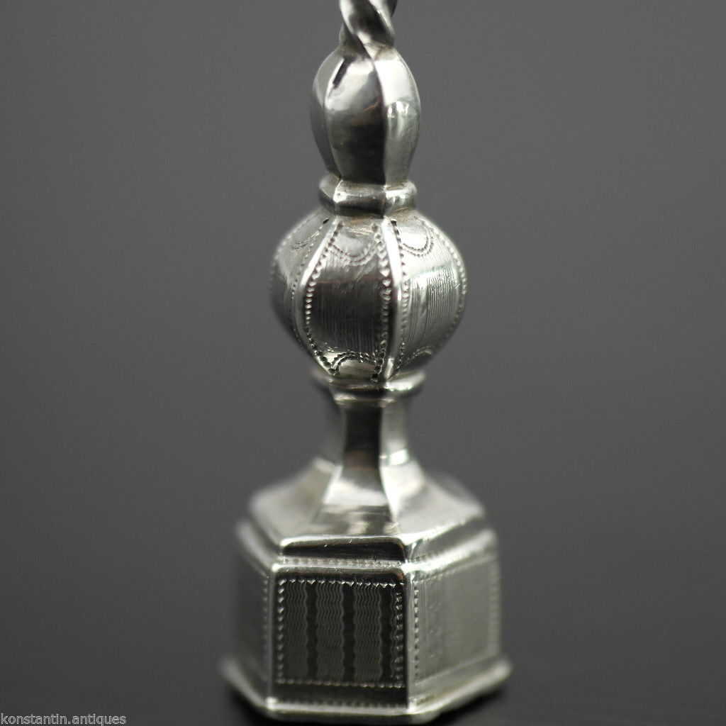 Cuchara antigua de plata maciza de 1838 para triturar azúcar Imperio Francés Minevra 950