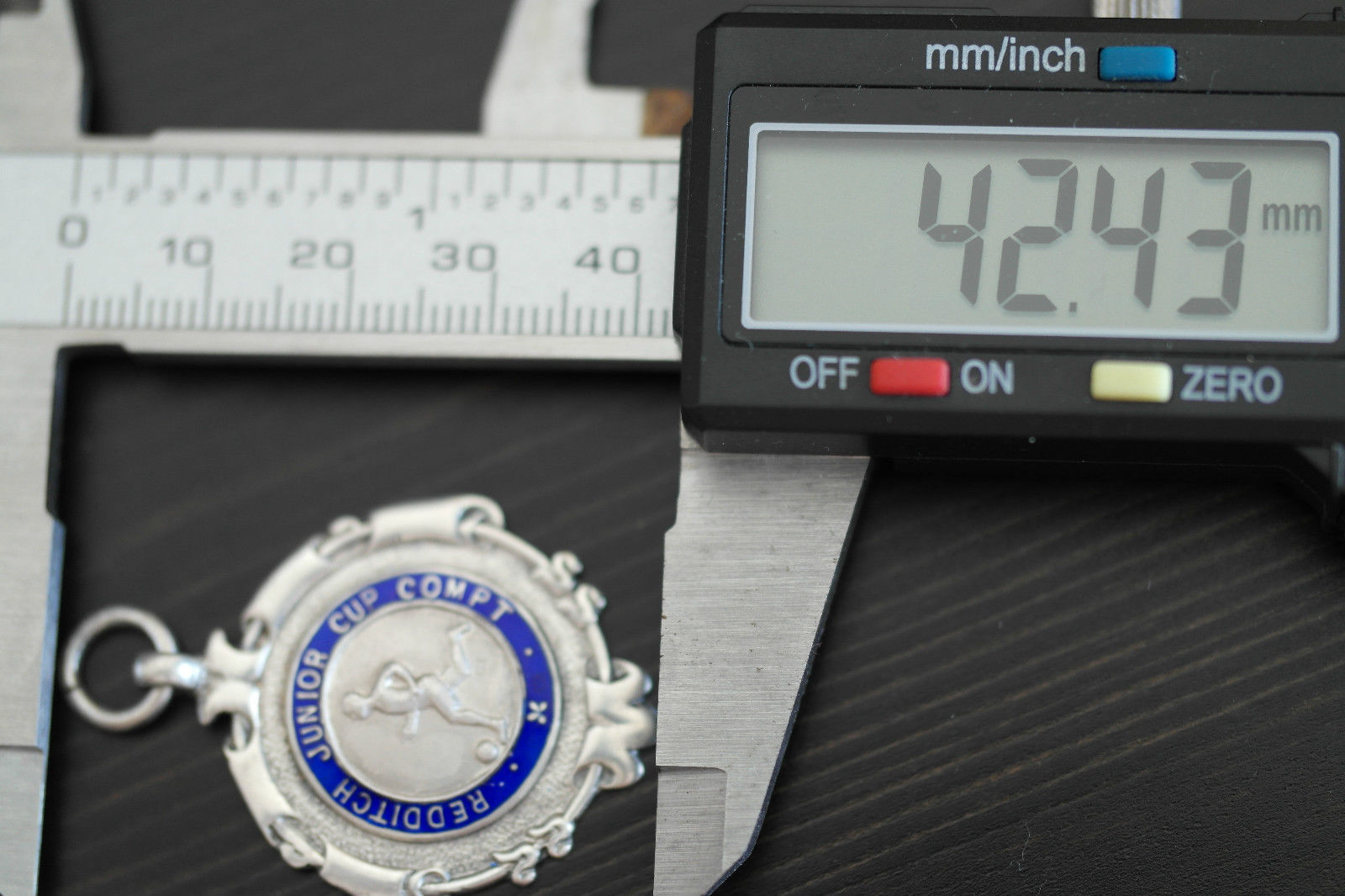 Jahrgang 1934 Emaille-Medaille aus Sterlingsilber, Redditch Junior Cup Compt, verpackt