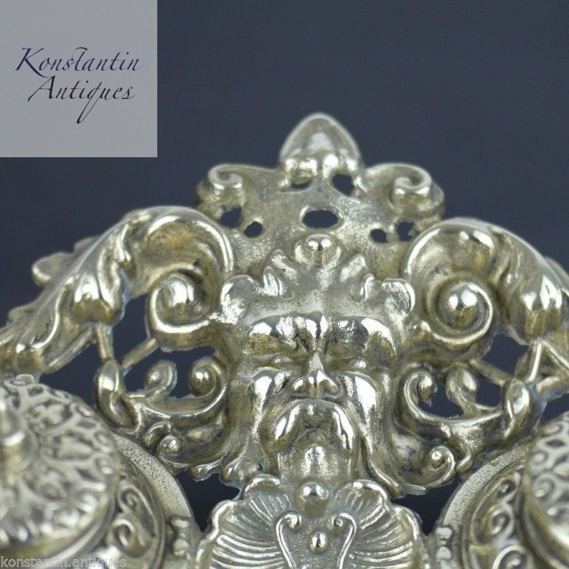 Antikes Doppeltintenfass aus massivem Messing mit Ornamenten aus dem britischen Empire