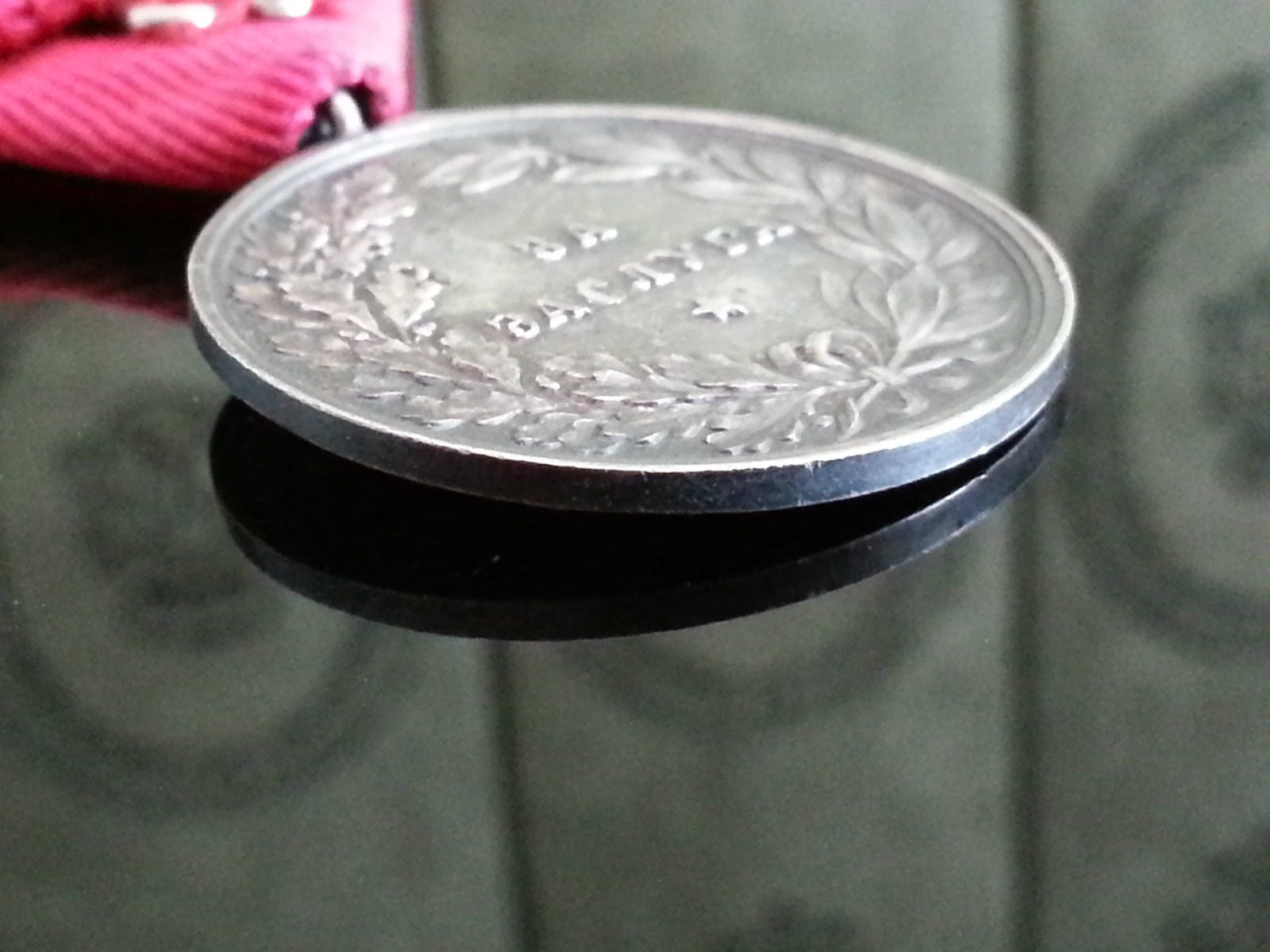 Medalla de plata maciza de la Segunda Guerra Mundial al mérito Boris III de Bulgaria cinta de caja original