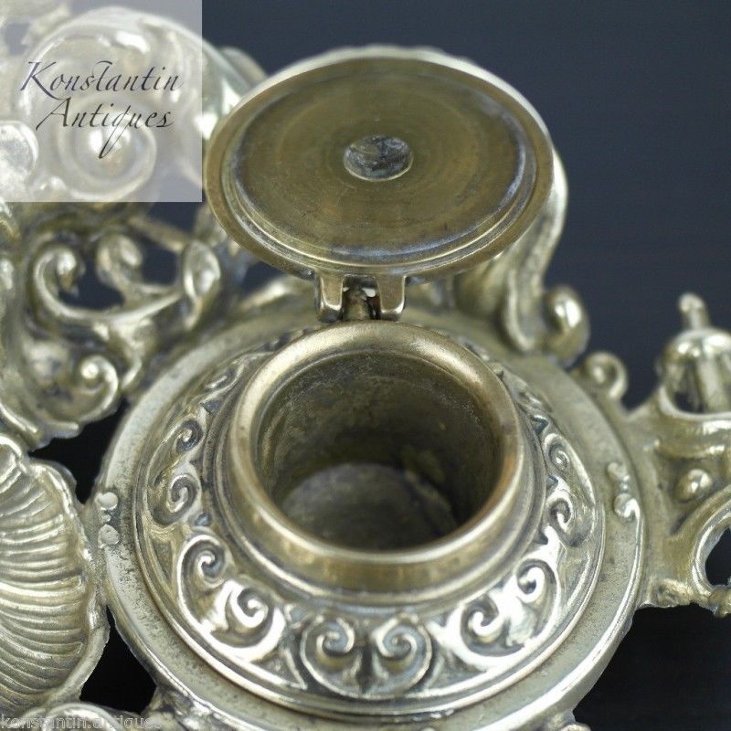 Antikes Doppeltintenfass aus massivem Messing mit Ornamenten aus dem britischen Empire