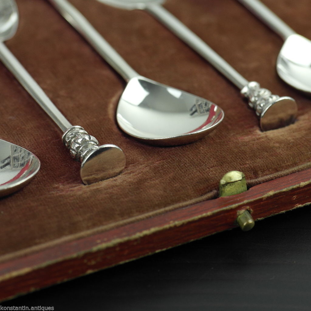 Antique 1916 set solid silver spoons for crushing sugar from Thomas Bradbury